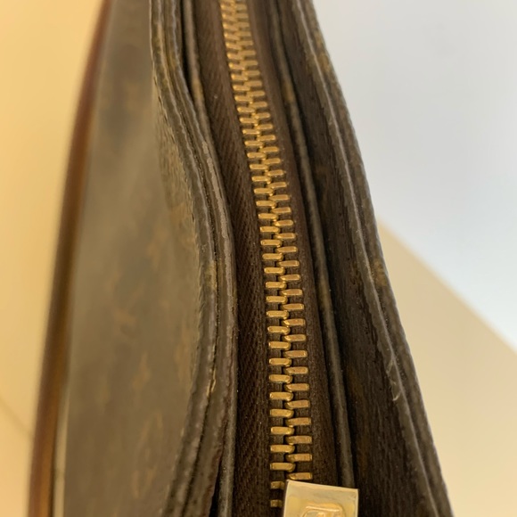 LOUIS VUITTON LOOPING CANVAS BAG - Picture 6 of 15